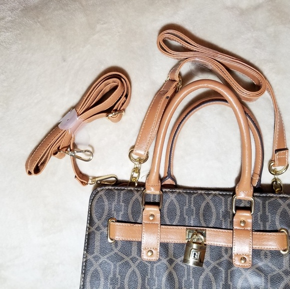 Handbags - NWOT Women shoulder purse